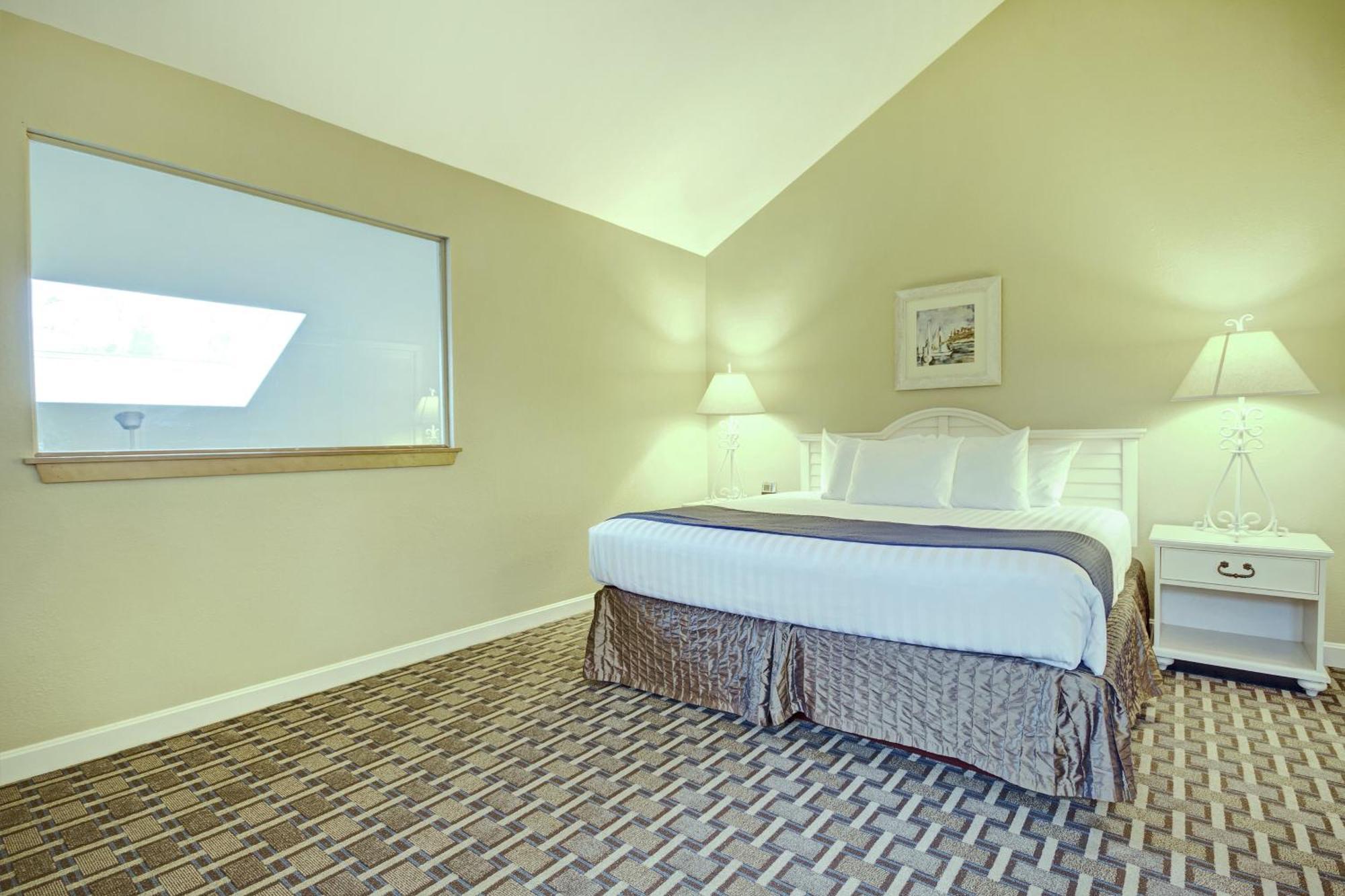 วินด์แฮม นิวพอร์ต โฮเวอร์ลุค Hotel เจมส์ทาวน์ ภายนอก รูปภาพ