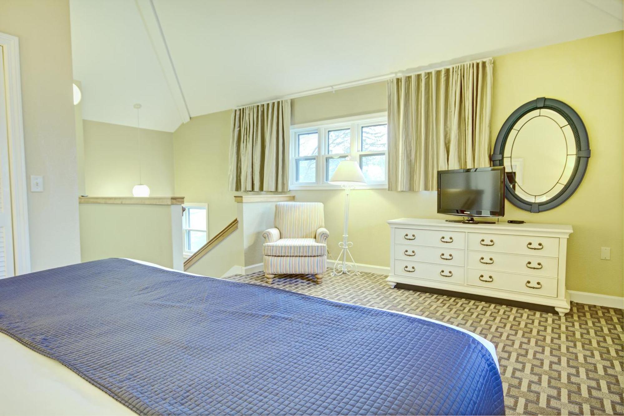 วินด์แฮม นิวพอร์ต โฮเวอร์ลุค Hotel เจมส์ทาวน์ ภายนอก รูปภาพ
